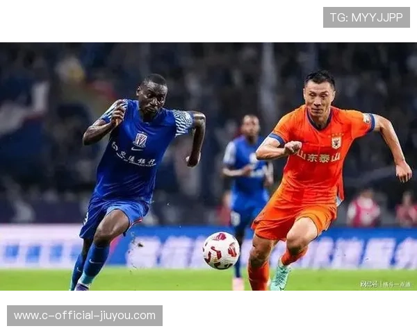 上海申花拉唐边路突破助攻，展现强劲实力